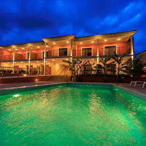  Otel Samari
